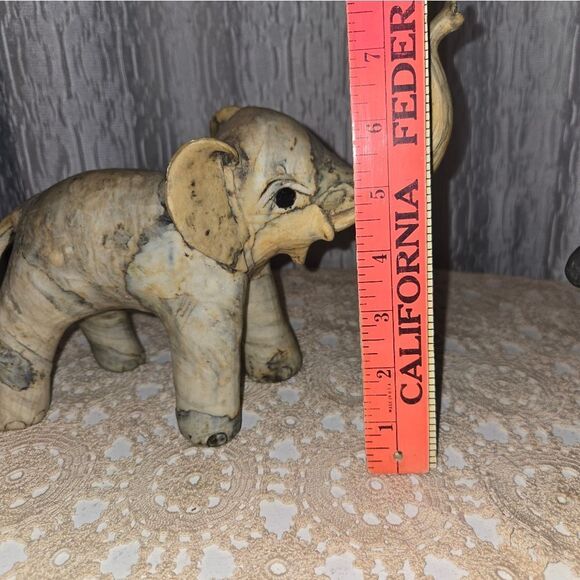 handcraft crushed oyster shell elephant figure 7x6 - Picture 7 of 7